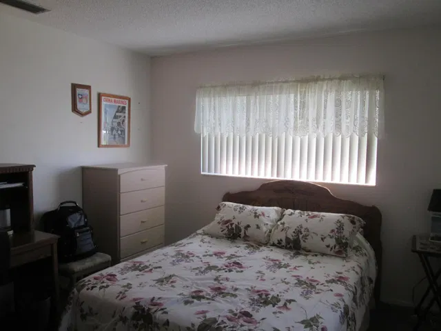 Unit 8 photo 22