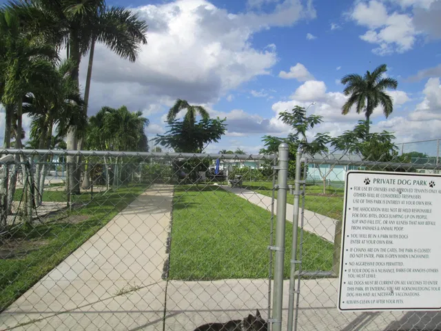 Unit 8 photo 26