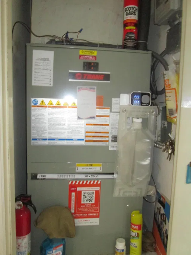 Unit 8 photo 27