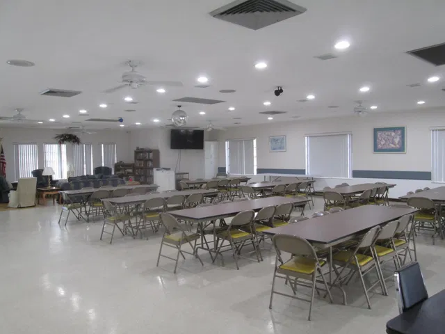 Unit 8 photo 42