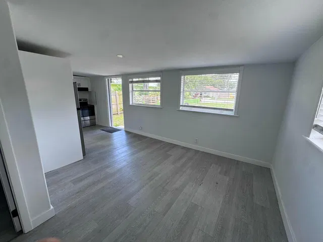  Residence photo 4