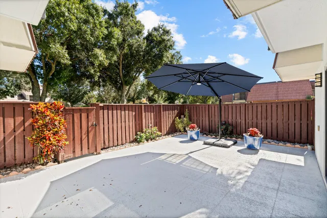 Residence photo 24