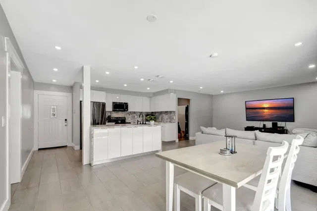 Residence photo 6