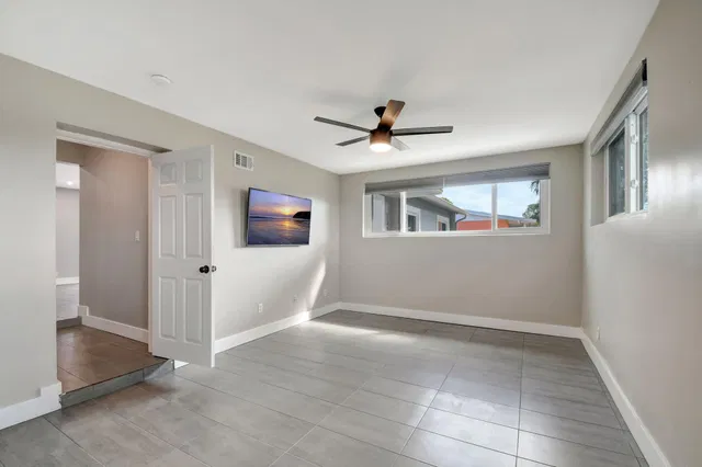 Residence photo 18