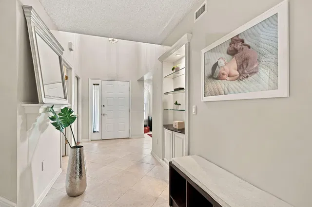 Residence photo 6