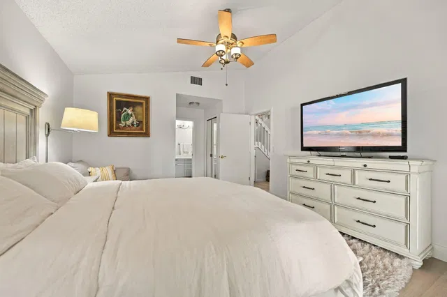 Residence photo 18