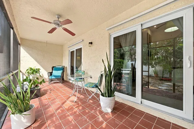Residence photo 33