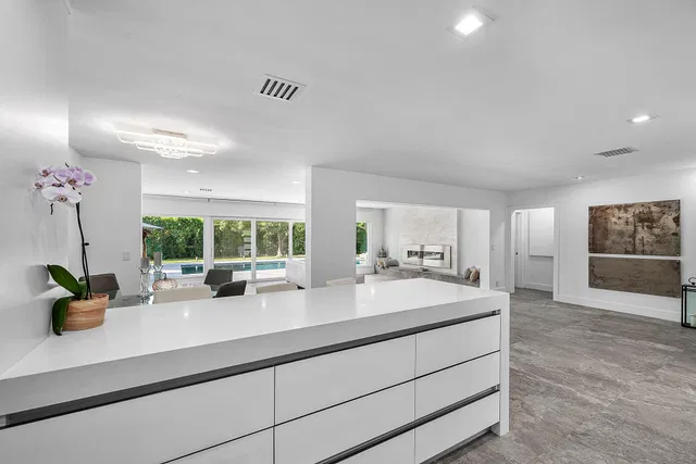 Residence photo 26