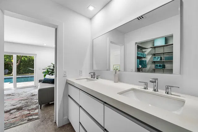 Residence photo 32