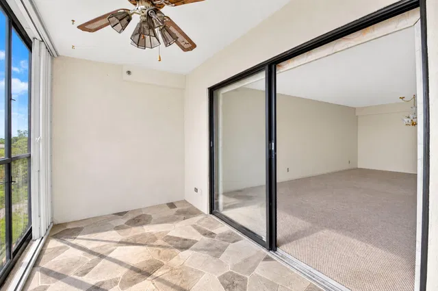 Unit 404 photo 26