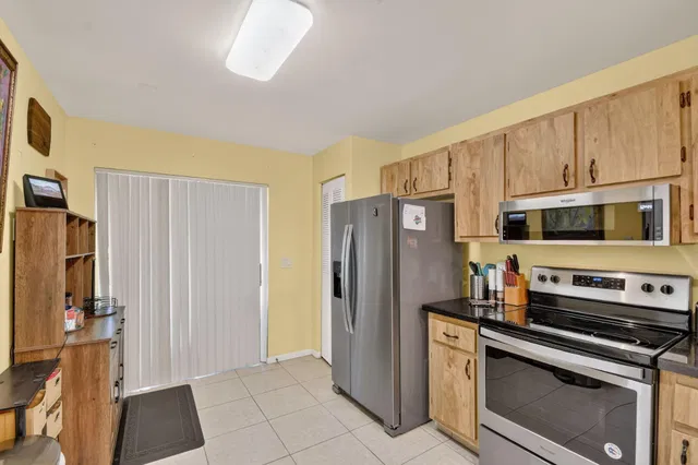  Residence photo 7
