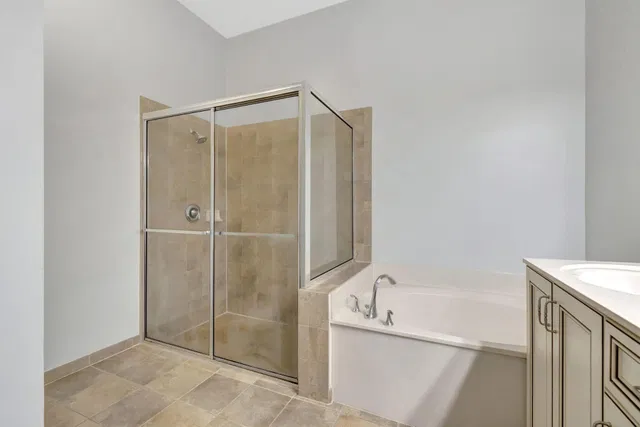  Residence photo 26