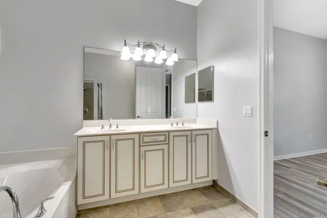  Residence photo 27