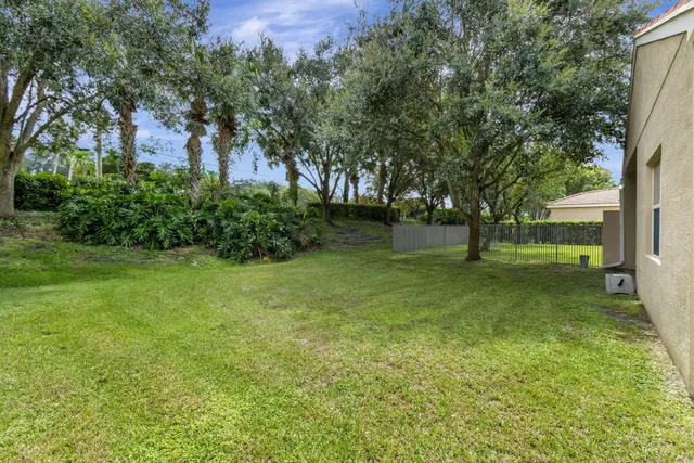  Residence photo 42
