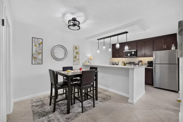 Residence photo 18