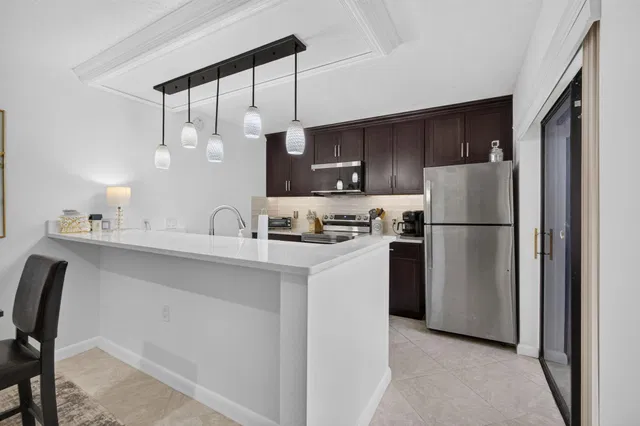 Residence photo 19