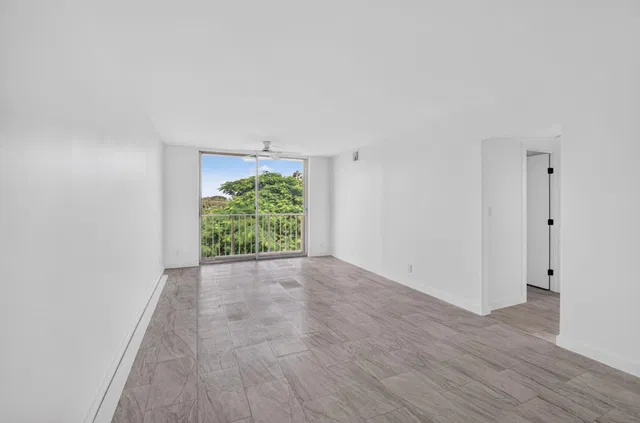 Unit 408 photo 12