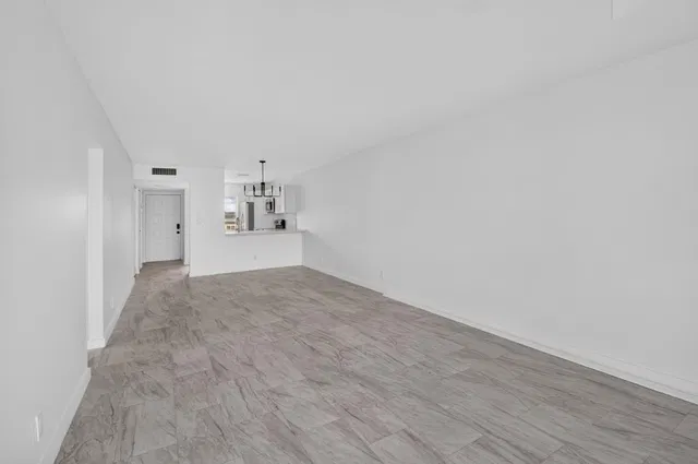 Unit 408 photo 14