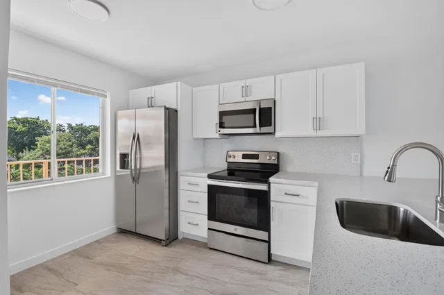 Unit 408 photo 17