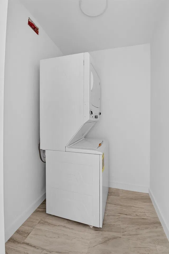 Unit 408 photo 21