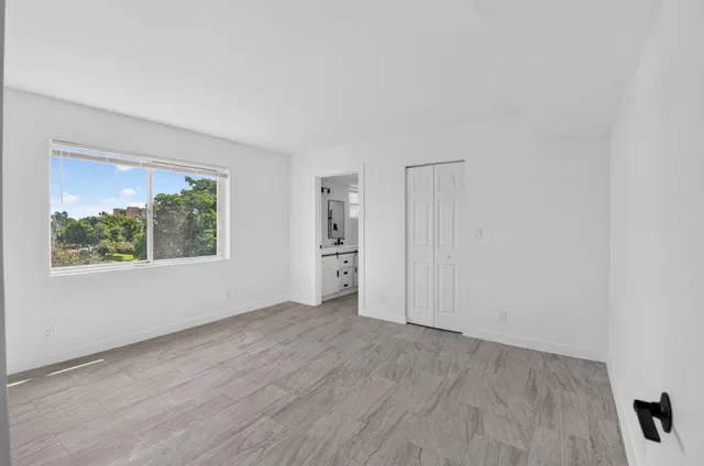 Unit 408 photo 22