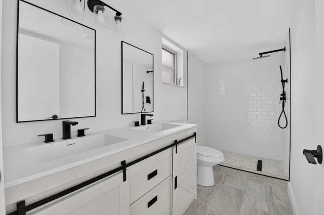 Unit 408 photo 25