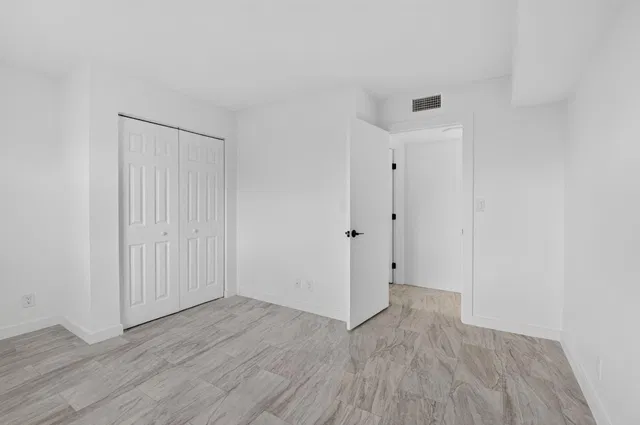 Unit 408 photo 28