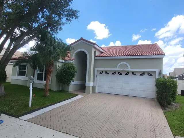 Residence photo 2