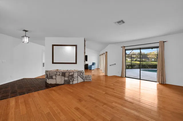 Heritage Oaks Residence photo 3