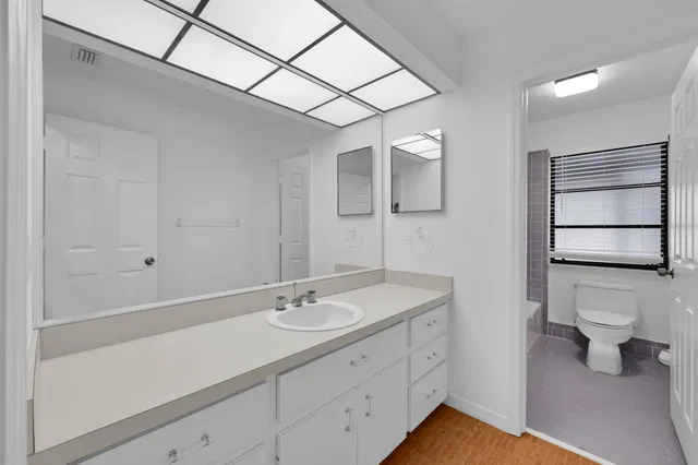 Heritage Oaks Residence photo 12