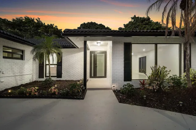 Residence photo 3