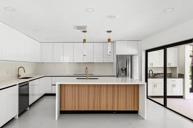 Residence photo 5