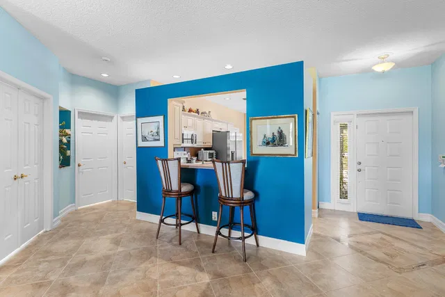  Residence photo 6
