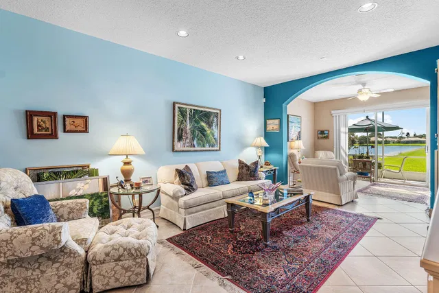  Residence photo 9