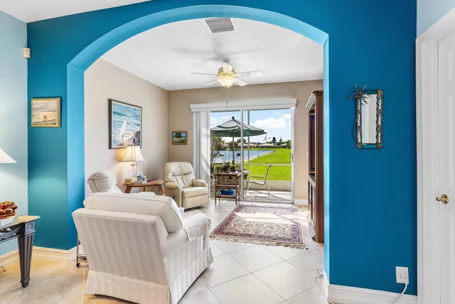  Residence photo 10
