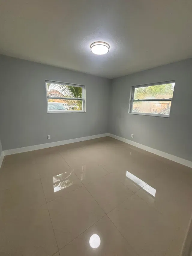 Residence photo 6