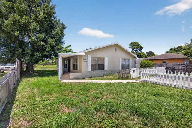 Residence photo 3