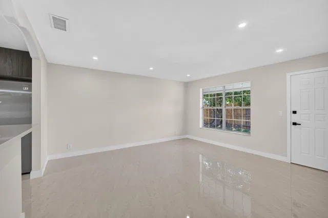 Residence photo 6