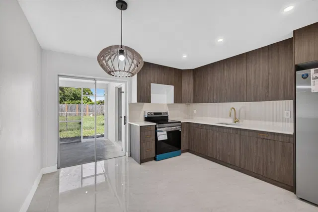 Residence photo 11