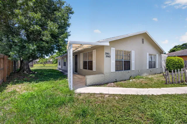 Residence photo 24