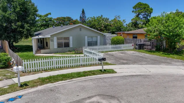 Residence photo 25