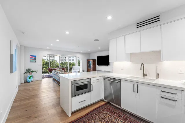 Downtown Delray Beach Unit 3C photo 6