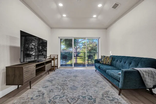 Residence photo 10