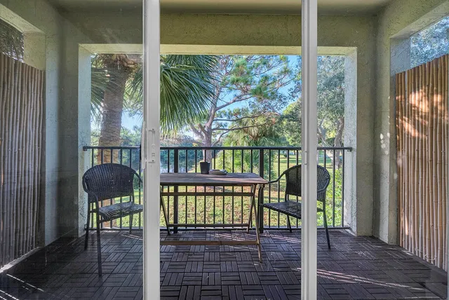 Residence photo 12