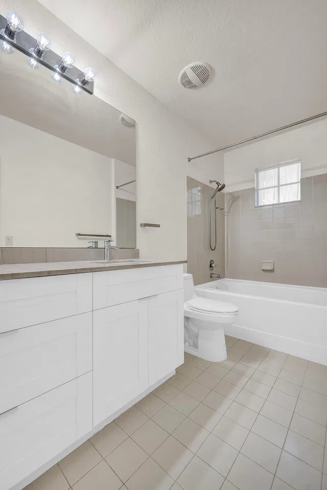 Residence photo 20