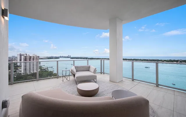 Alba Palm Beach Unit 2101 photo 9
