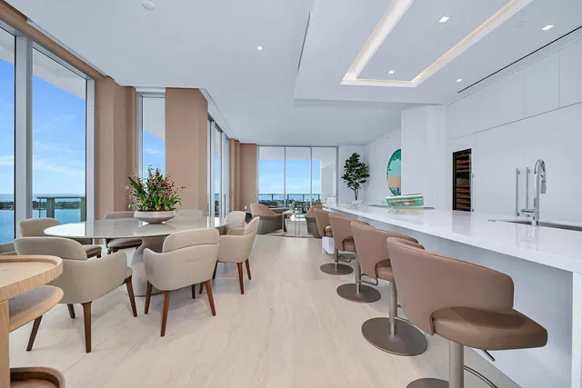 Alba Palm Beach Unit 2101 photo 16