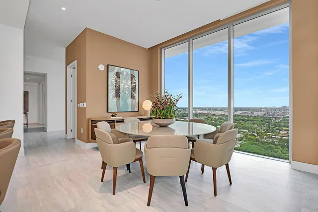 Alba Palm Beach Unit 2101 photo 18