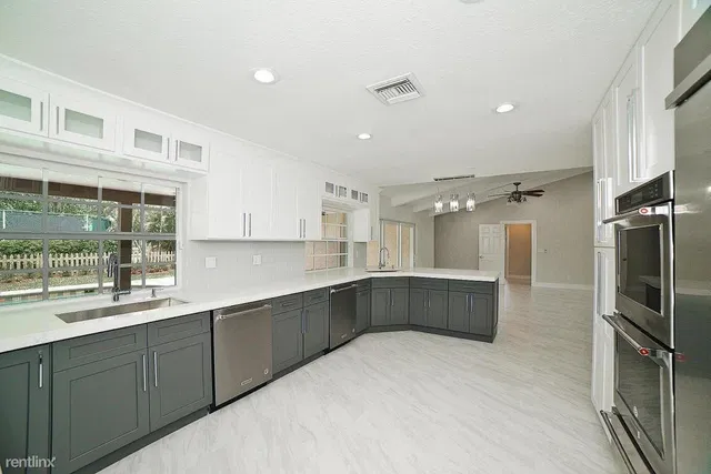 Residence photo 8