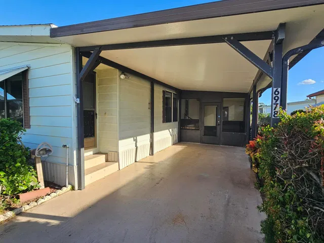 Residence photo 3